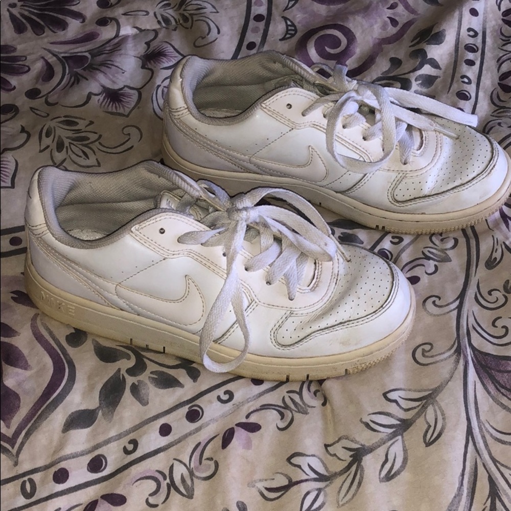 Nike gym shoes